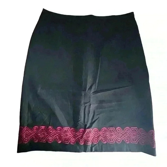 Ann Taylor Loft Women's Wool Pencil Skirt Black Red Embroidered Hem 14 - Picture 3 of 9